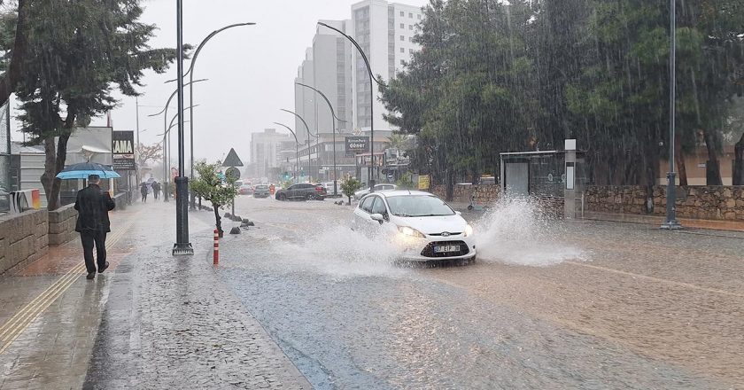 Antalya’da taşımalı eğitime 1 gün ara verildi