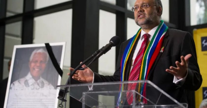 Amerika Birleşik Devletleri ve Güney Afrika arasındaki “ırkçılık” krizi: sınır dışı edilen büyükelçi