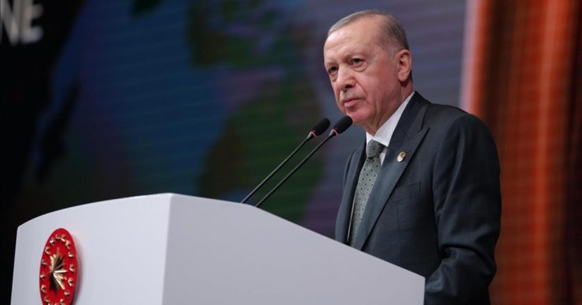 “Başkalarıyla şikayet edenler vizyonumuza ulaşamaz”