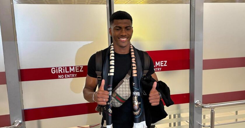Trabzonspor’un yeni transferi Felipe Augusto Trabzona geldi