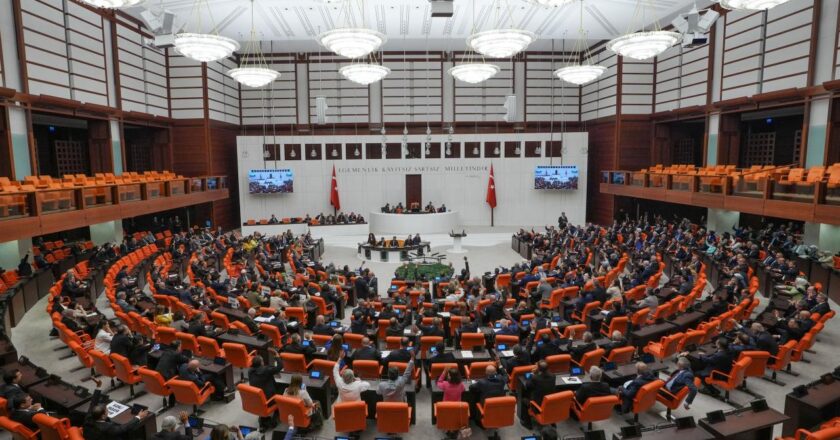 İşgalci İsrail’in Suriye’deki saldırılarına karşı TBMM tezkeresi kabul edildi