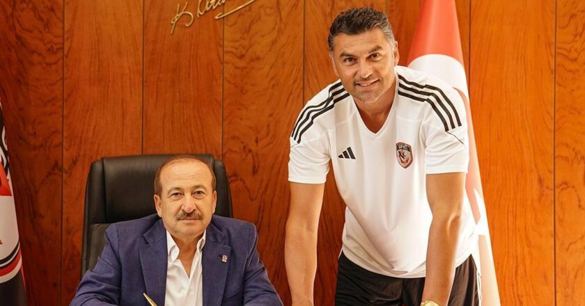 Burak Yılmaz, Gaziantep FK’ya imza attı