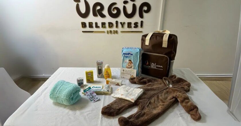 Ürgüp Belediyesi ‘Hoş Geldin Bebek’ projesiyle minik kalplere dokunuyor – Son Dakika Yerel Gündem Haberleri