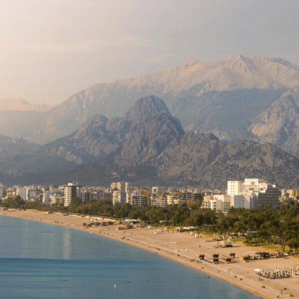 Antalya’da Lüks Yaşamın Yeni Adresi Riba Exclusive ile Hayalinizdeki Evin Kapısını Aralayın
