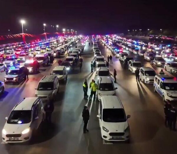 Antalya’da 458 uyuşturucu satıcısı yakalandı