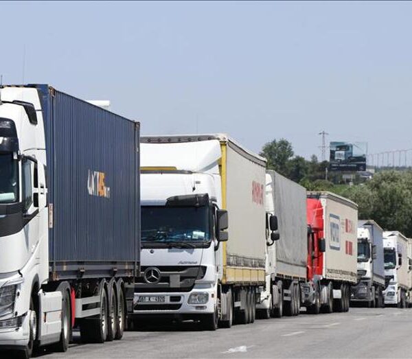Ticaret Bakanlığı’ndan flaş açıklama: Sınır geçişleri durduruldu, TIR’lara grev engeli!