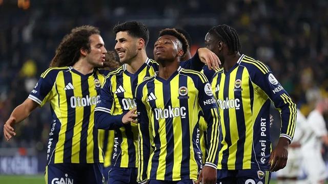 Fenerbahçe’ye yıldız isimden kötü haber! Ameliyat edilecek
