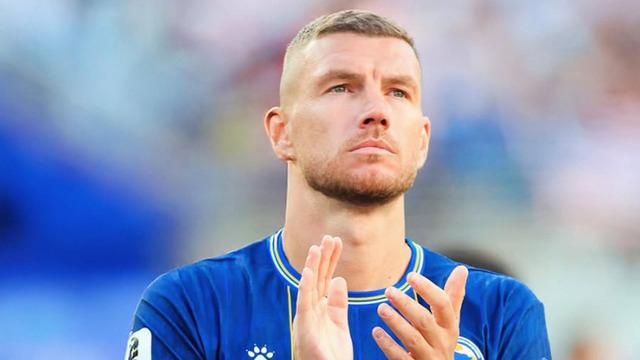 Kendi hesabından paylaştı! Edin Dzeko’dan beklenmedik karar