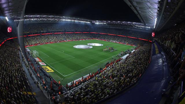 Fenerbahçe-Beşiktaş derbisinde acı olay! Taraftar hayatını kaybetti